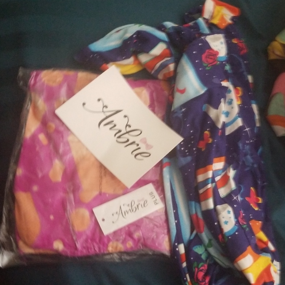 Ambrie disney leggings